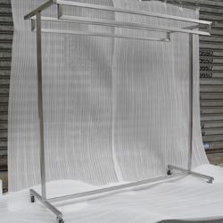 東莞市東城浚朗工藝制品廠批發(fā)供應(yīng)展示道具,服裝道具,掛包架,不銹鋼掛架